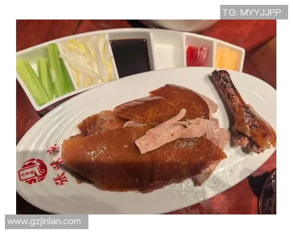 足球巨星聚餐趣事曝光 众人惊叹他独爱烧鸭展现地道中国味