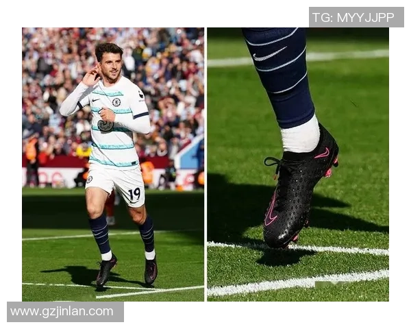 全黑足球鞋是否适合球星穿戴 探讨其舒适性与时尚性结合