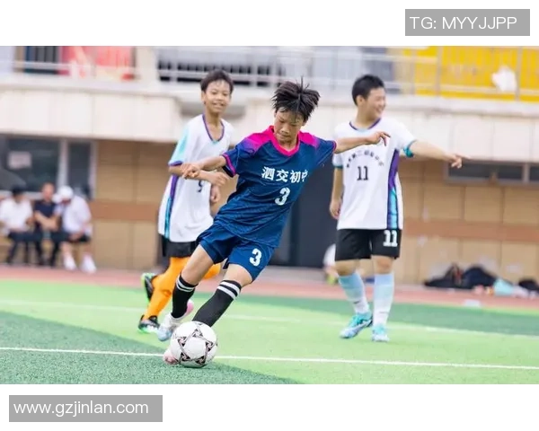 足球星直播间带你畅享绿茵激情共赏赛场辉煌瞬间